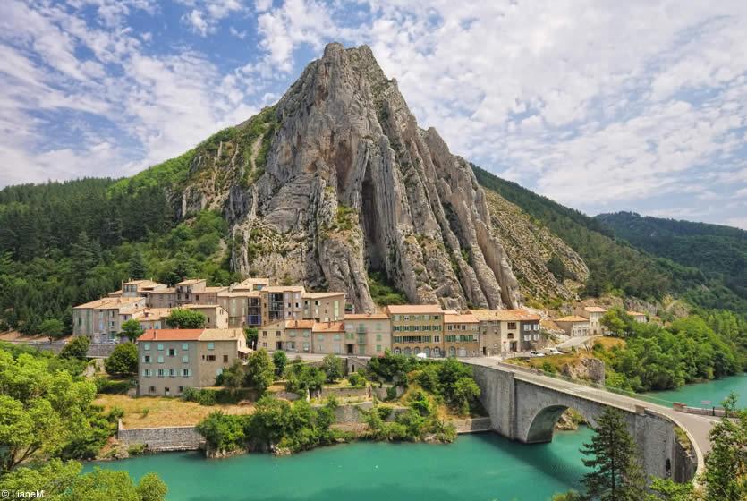 Sisteron : La ville où camper cet été !
